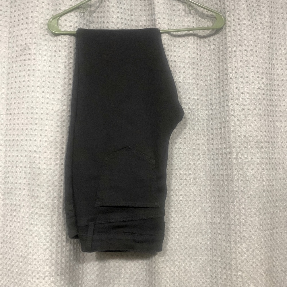 No boundaries black jeans, size 11.